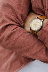 Ponctuel Auriga crème, montre automatique 40mm, design intemporel avec mouvement Miyota et verre saphir.