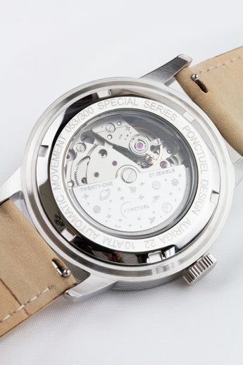 Ponctuel Auriga verte, montre automatique 40mm, design intemporel avec mouvement Miyota et verre saphir.